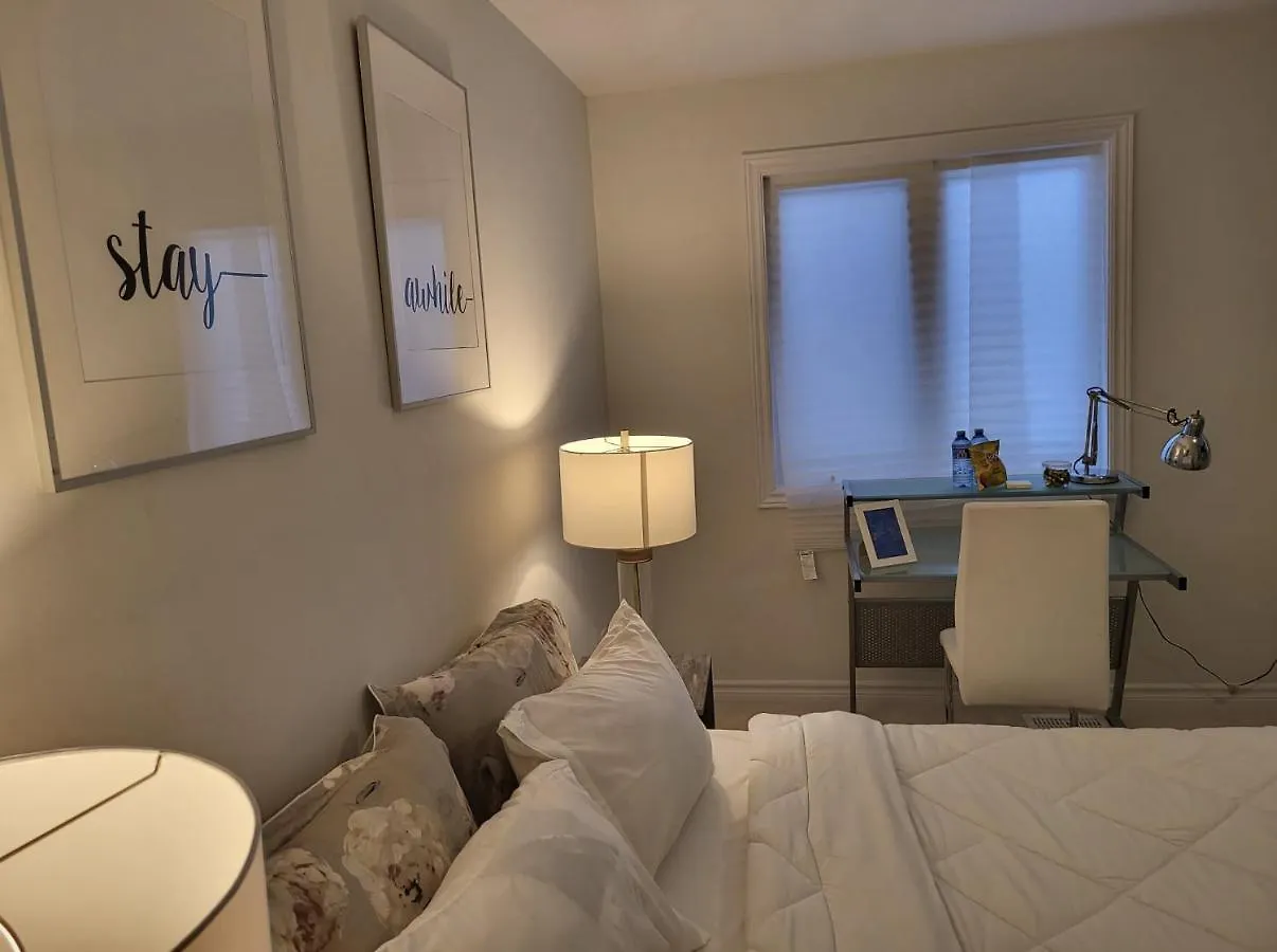 Guest house Luxury Home Ottawa Canada